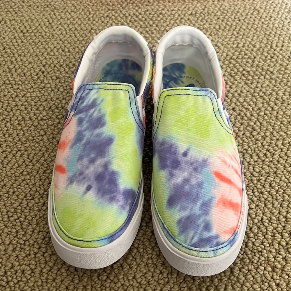 NIKE • Tie-Dye Canvas Slip Ons (8.5)